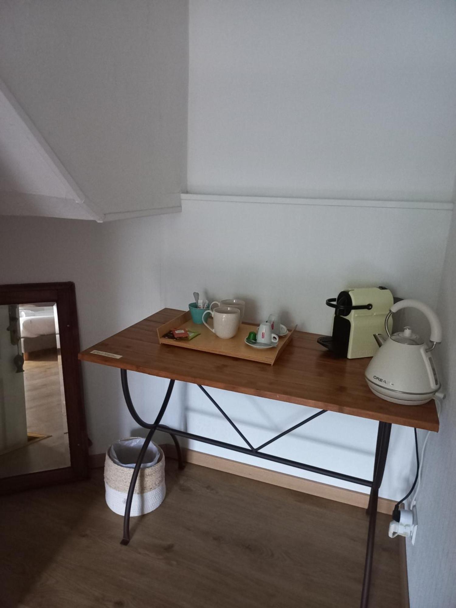 Le Poisson Ivre Bed & Breakfast Dinan Eksteriør bilde