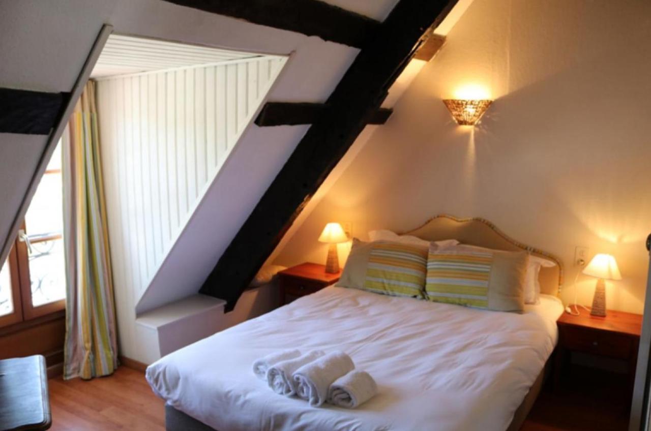 Le Poisson Ivre Bed & Breakfast Dinan Eksteriør bilde