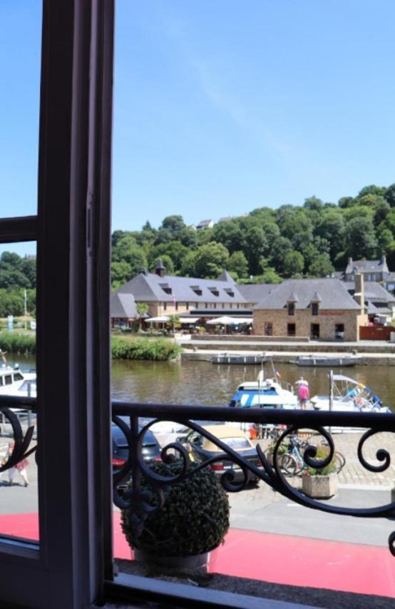 Le Poisson Ivre Bed & Breakfast Dinan Eksteriør bilde