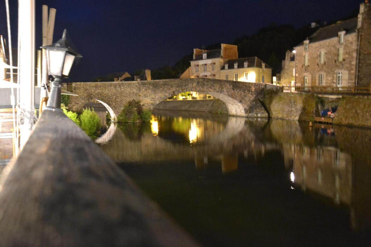 Le Poisson Ivre Bed & Breakfast Dinan Eksteriør bilde